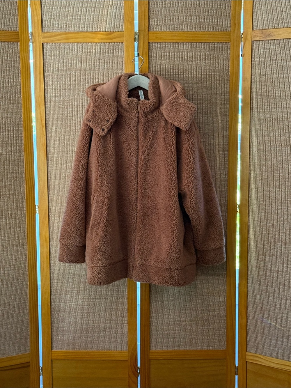Alo Cozy Teddy Fleece Zip-Up Jacket in Warm Brown